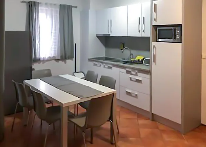 3 Bedroom Cozy In 아파트 *